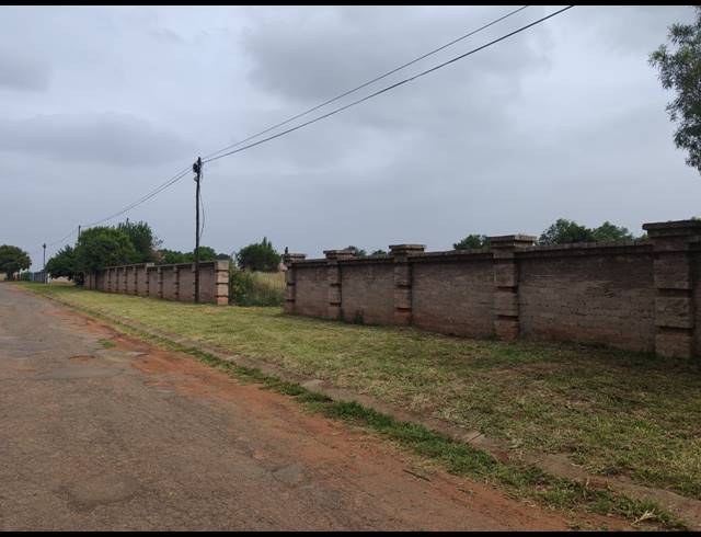 1,930M² VACANT LAND FOR SALE IN THREE RIVERS EAST